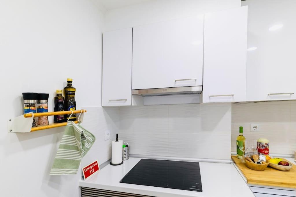 Modern 3 Bedroom Flat In Лісабон Екстер'єр фото