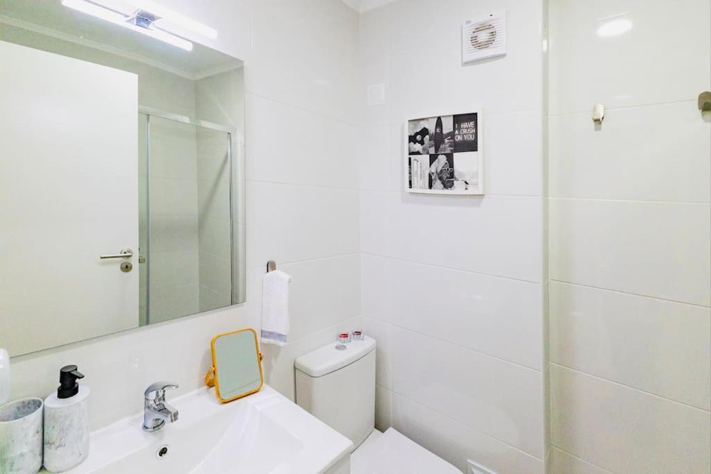 Modern 3 Bedroom Flat In Лісабон Екстер'єр фото